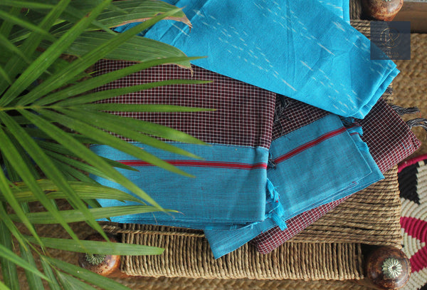 Maroon Patteda Anchu Cotton Saree With Blue Borders