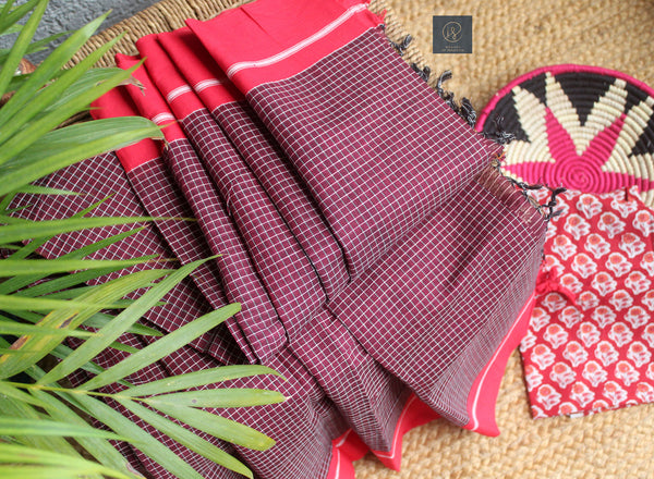 Maroon Patteda Anchu Cotton Saree With Red Borders