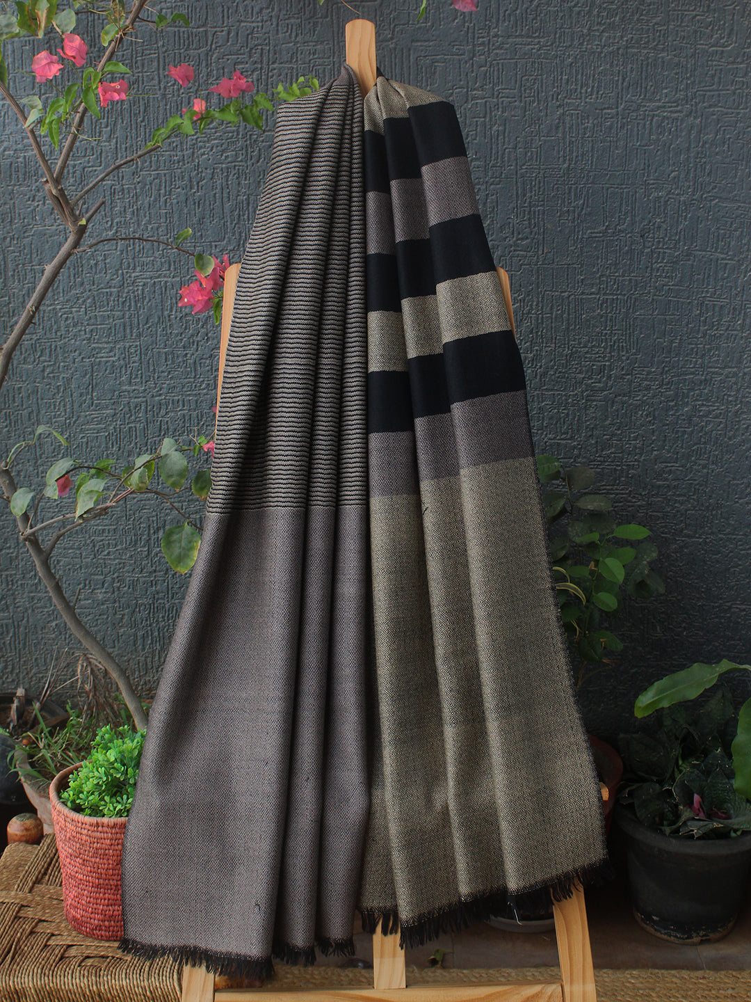 Black Kullu Handloom Pure Wool Stole main image 1