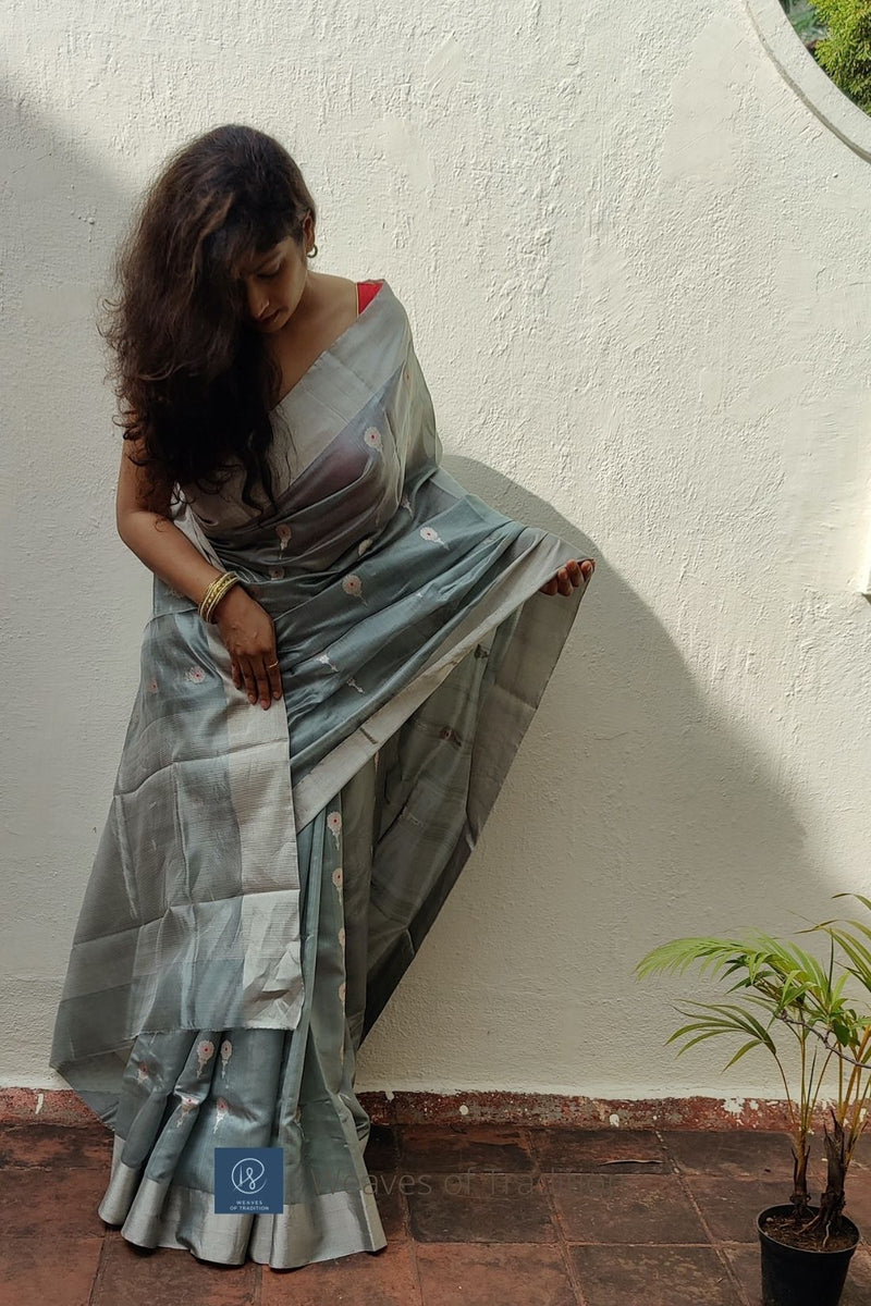 Grey Chanderi Handloom Silk Saree With Blouse Piece